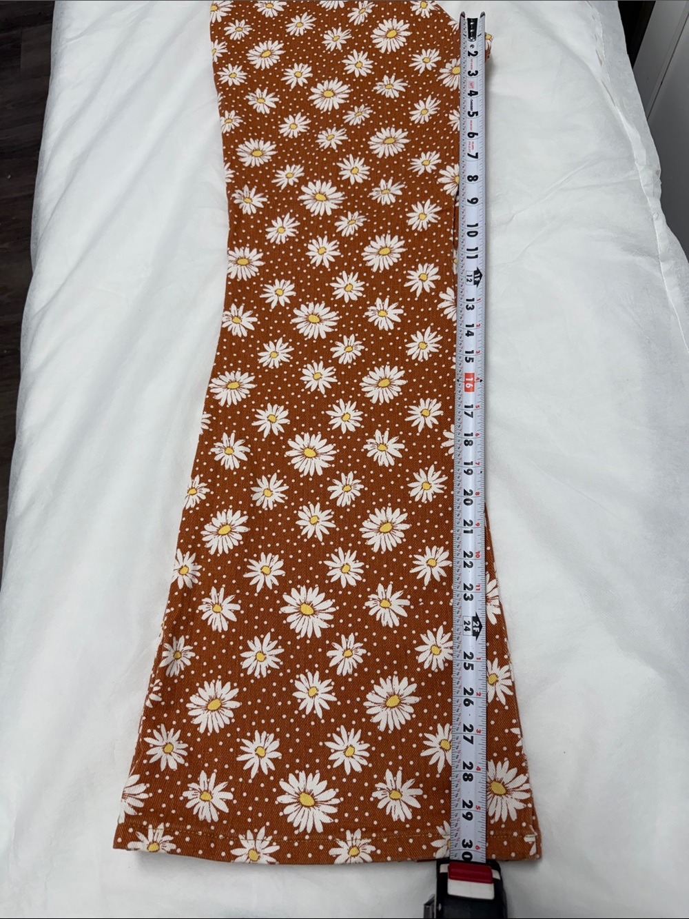 Wrangler Rust Daisy Print Wide-Leg Jeans - Picture 5 of 16